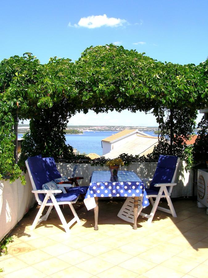 Charming Dalmatian Apartment With Panoramic View Ткон Стая снимка
